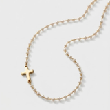 Colar com Cruz e Pérolas