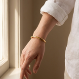 Pulseira Feminina Bracelete Banhada a Ouro 18K - Camélia